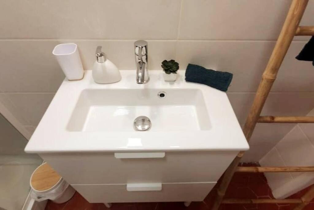 T2 Cosy Au Calme,Entree Autonome,Centre Historique Apartman Montélimar Kültér fotó